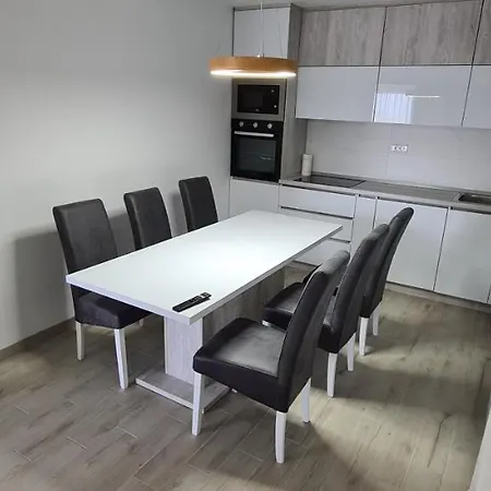 Maiden Water Orman Evi