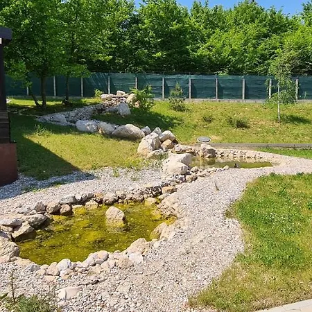 Maiden Water Lodge