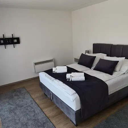 Maiden Water Hytte Sarajevo