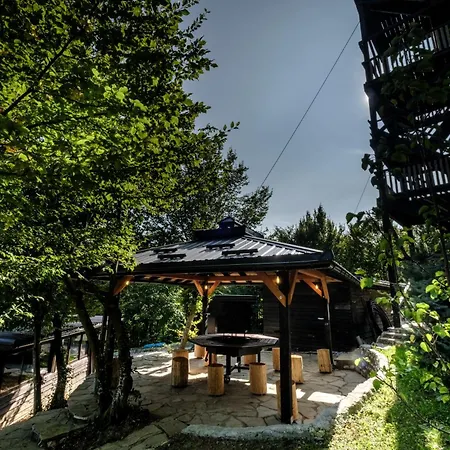 Maiden Water Lodge