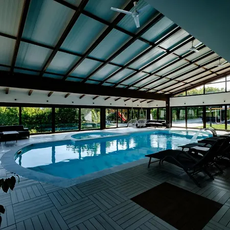 Maiden Water Lodge
