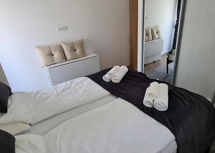 Lodge Maiden Water *